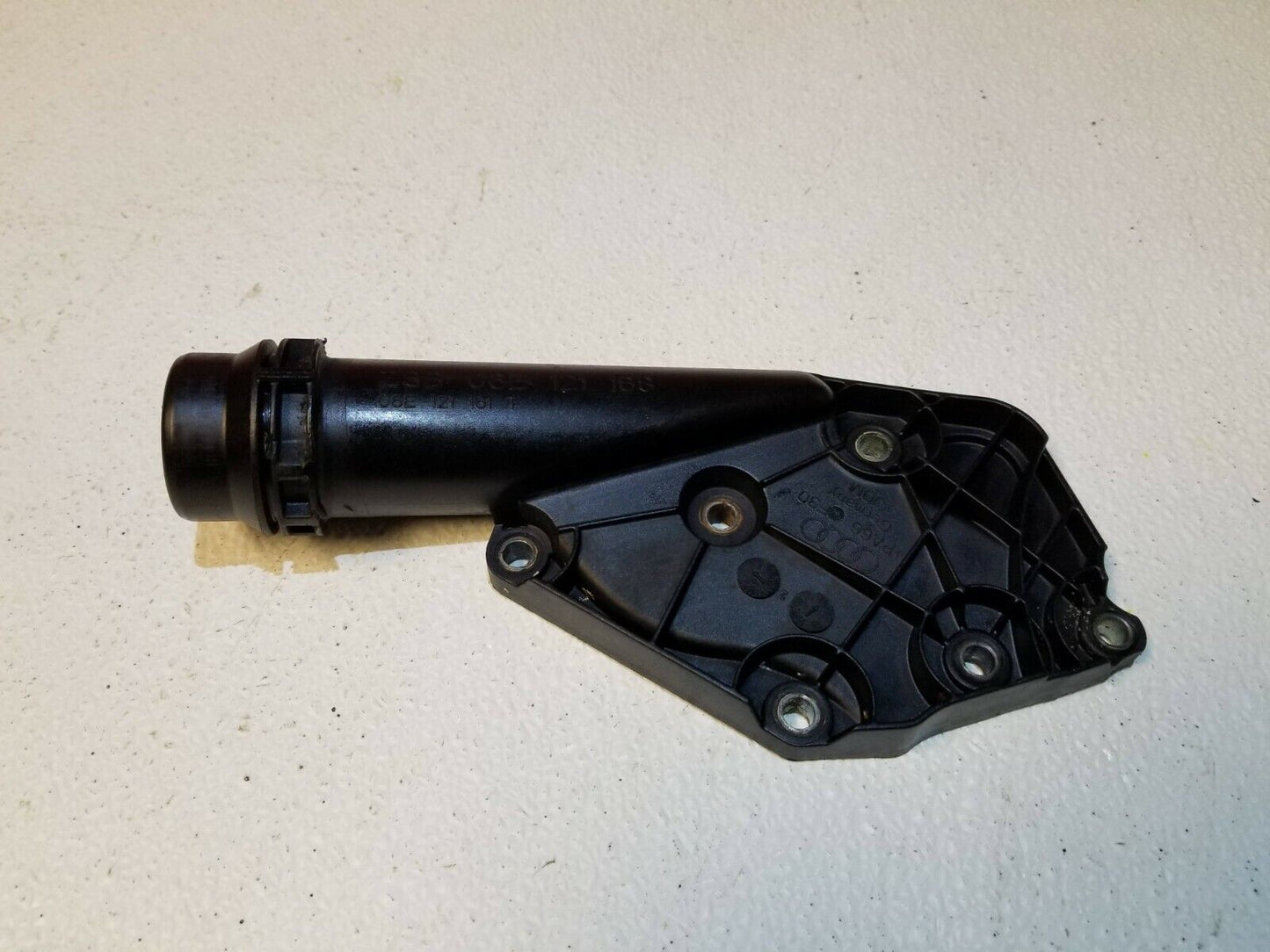 08 09 10 11 Audi A5 3.2l Thermostat Housing OEM