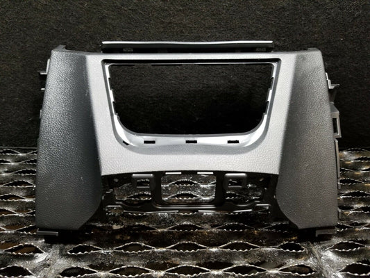 15 16 17 Hyundai Elantra Gt Center Lower Dash Trim Bezel OEM 35k Miles
