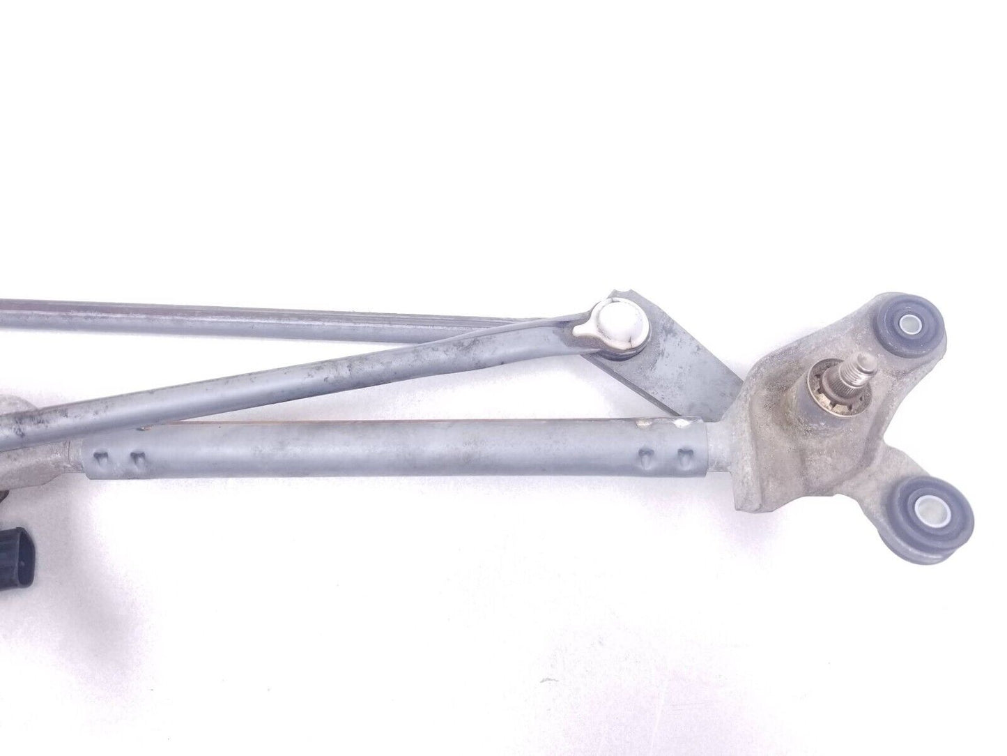 2007-2009 Toyota Camry Windshield Wiper Motor W/ Linkage OEM