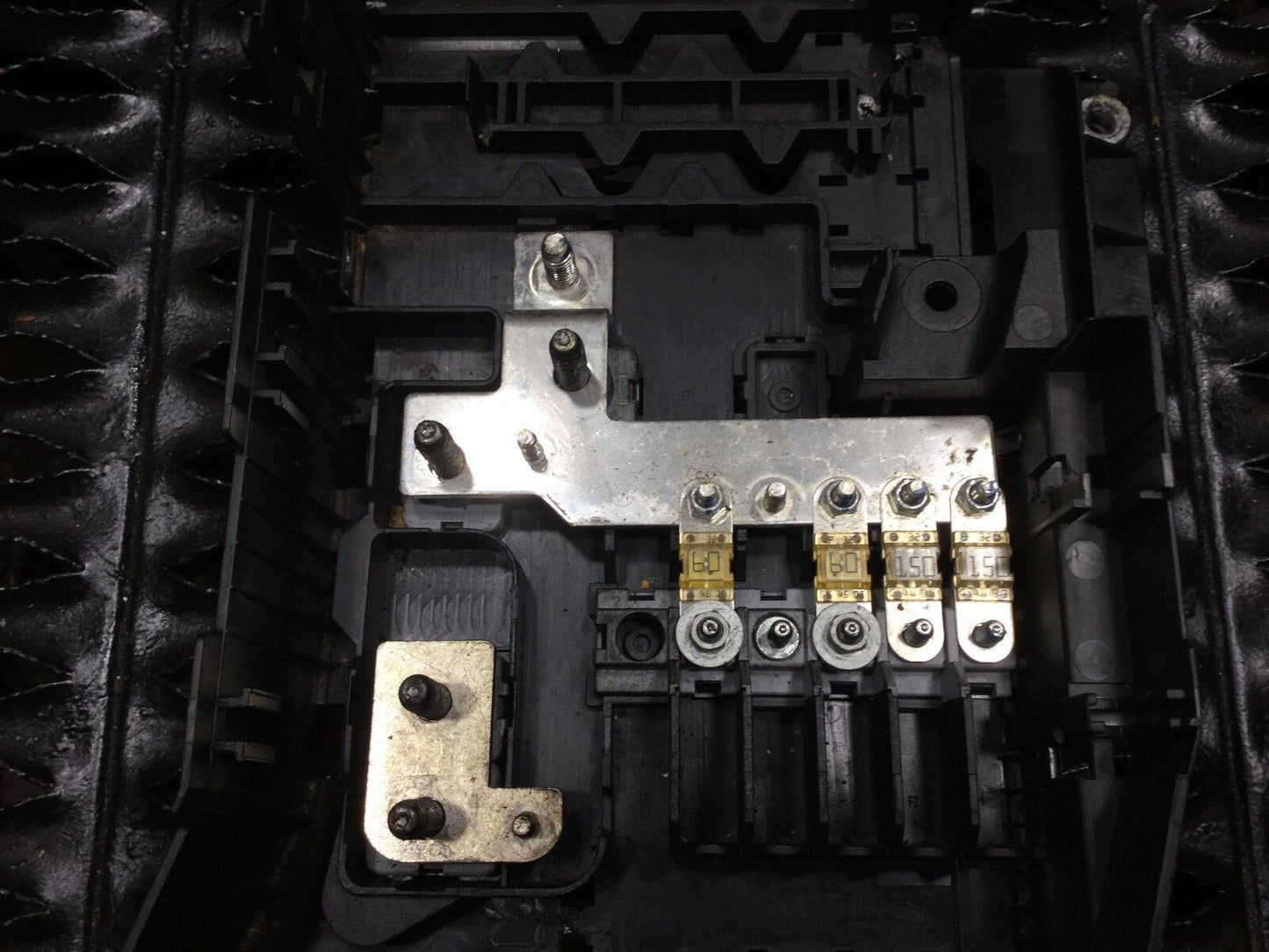 04 05 06 Porsche Cayenne 3.2l Main Fuse Relay Box OEM
