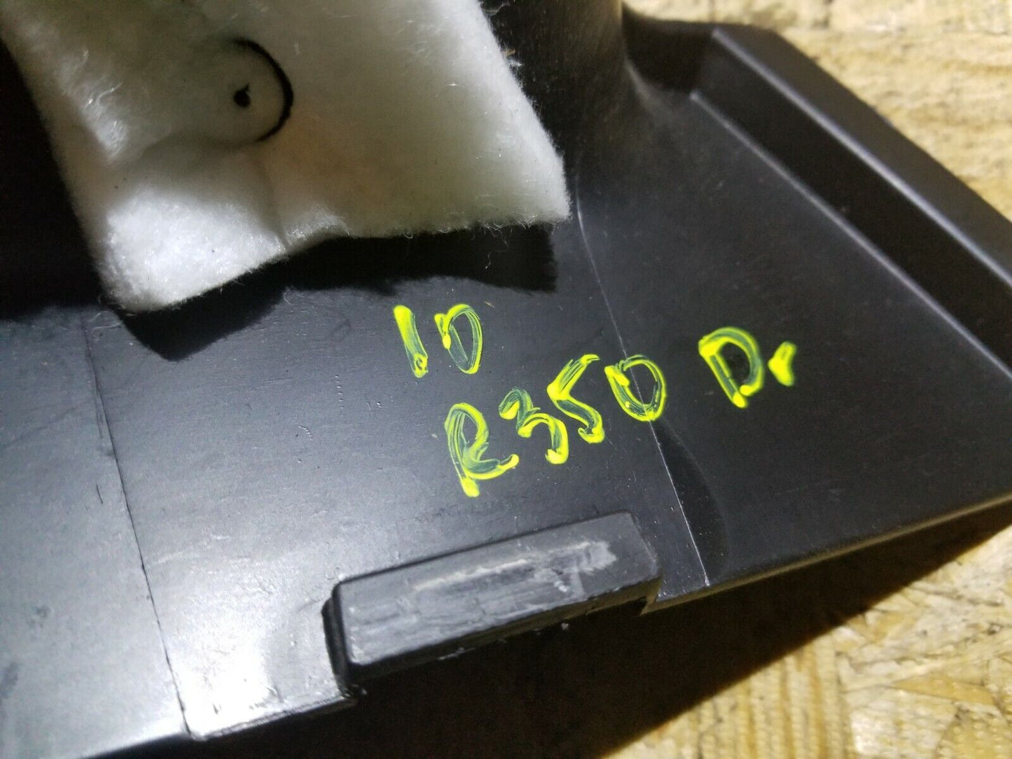 07 08 09 10 Mercedes-benz R350 Front Driver Side A Pillar Kick Panel Cover OEM