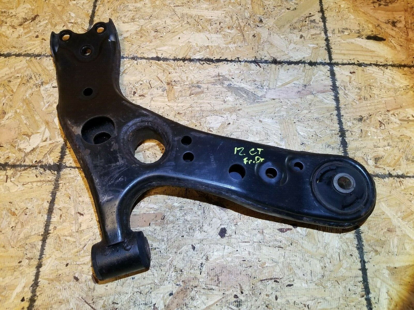 11 12 13 14 15 Lexus CT200h Front Left Driver Side Lower Control Arm OEM
