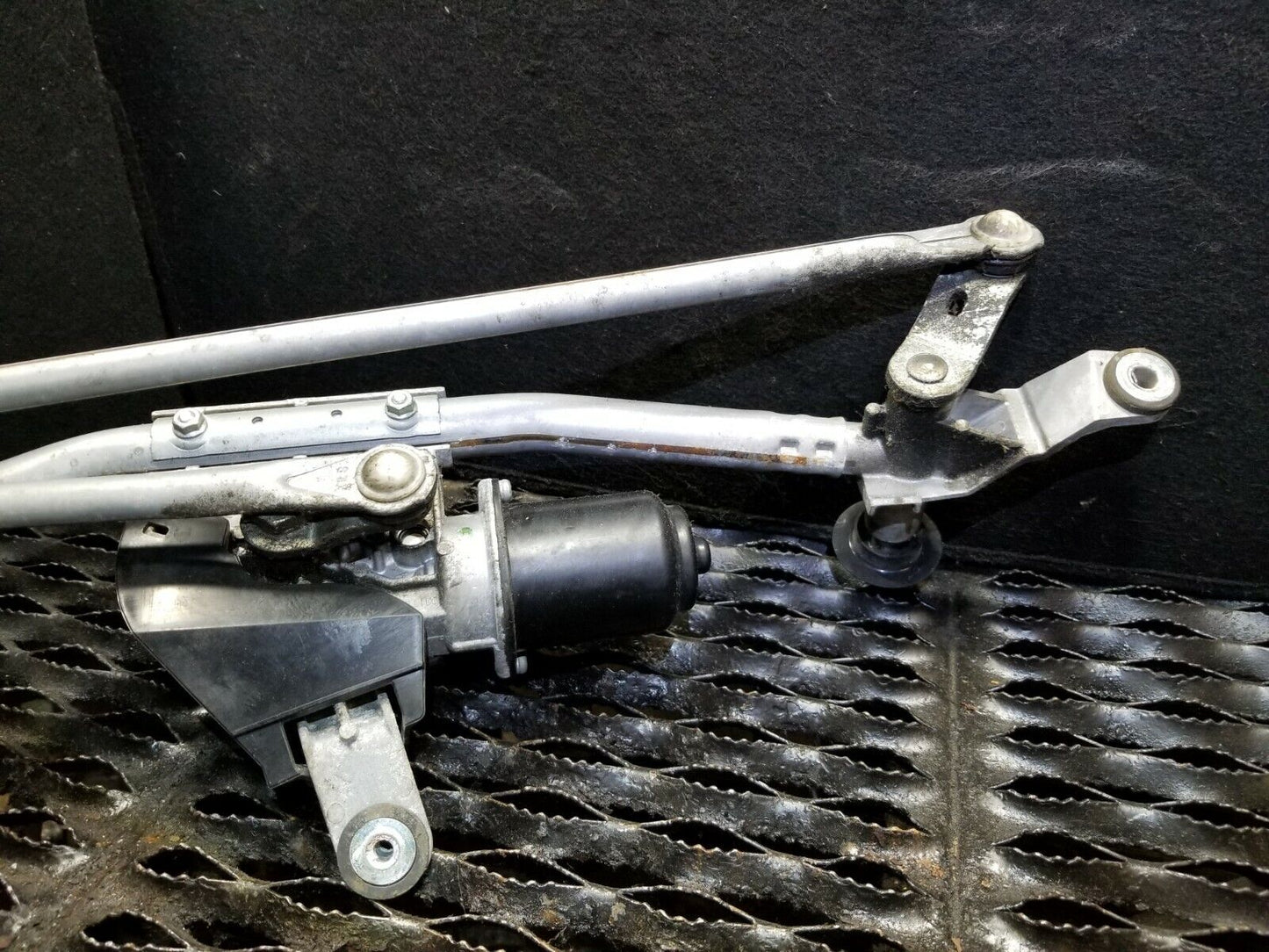 07 08 09 Acura MDX Windshield Wiper Motor W/ Linkage OEM