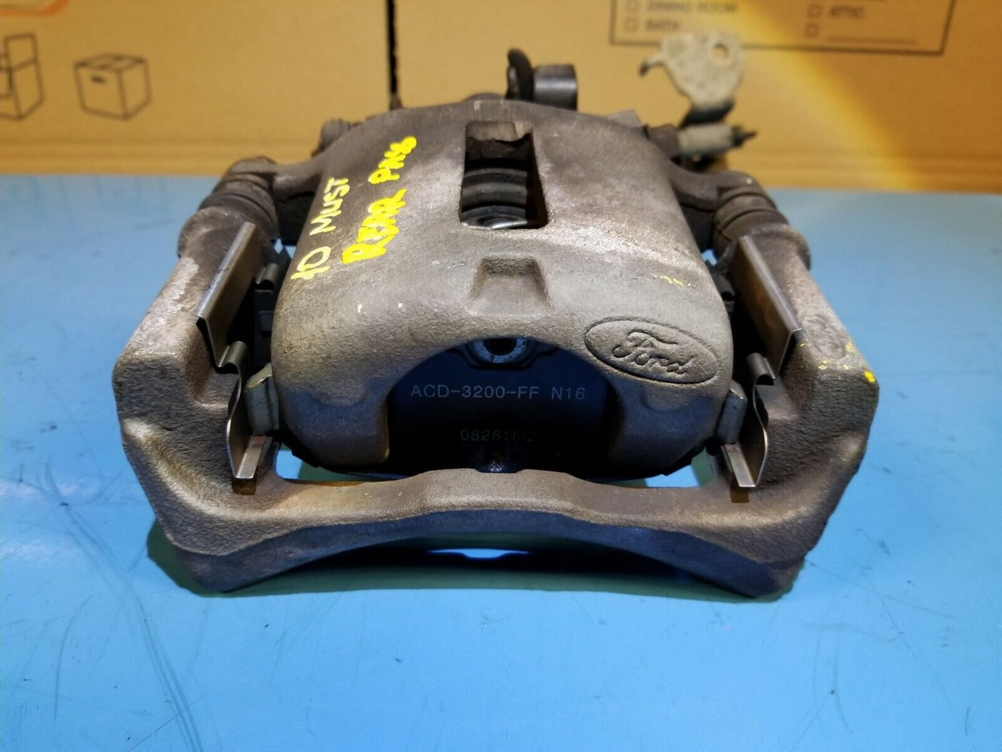 10 11 12 13 14 Ford Mustang Cabrio Rear Right Pass Side Brake Caliper OEM