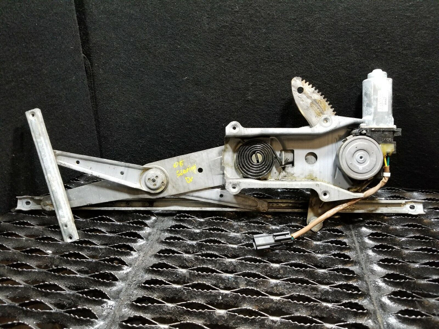 04 05 06 Chrysler Sebring Convertible Front Driver Window Motor Regulator OEM