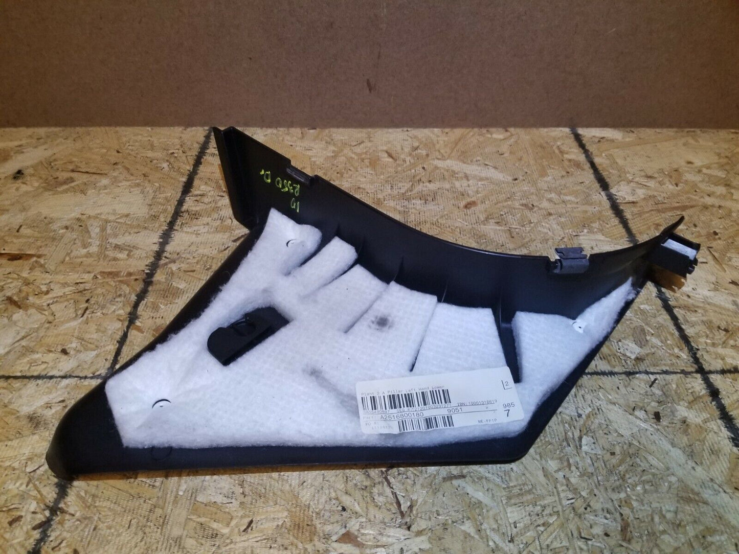 07 08 09 10 Mercedes-benz R350 Front Driver Side A Pillar Kick Panel Cover OEM