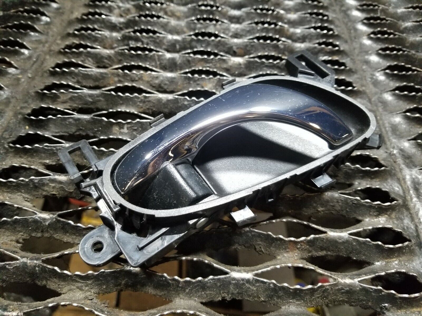 16 17 18 19 Nissan Sentra Front Right Passenger Interior Door Handle OEM