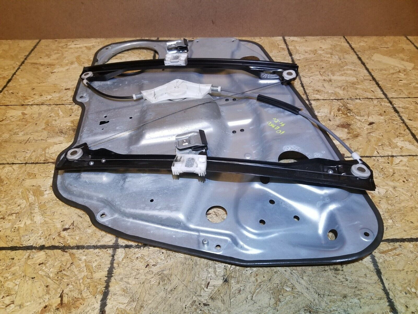 07 08 09 10 Mercedes R350 Front Left Driver Door Window Regulator Panel OEM