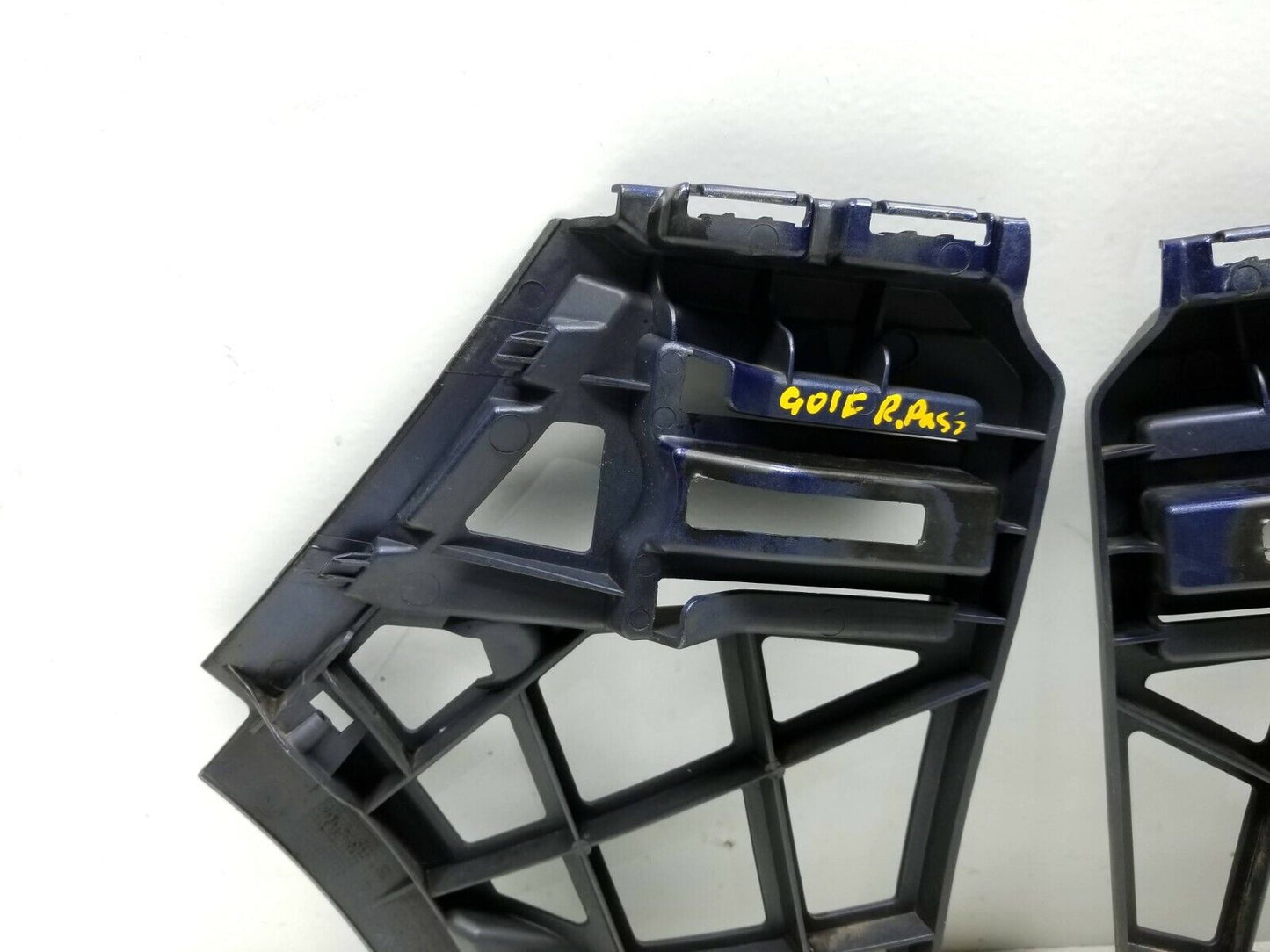 2006 2007 2008 2009 Volkswagen Rabbit GTI Rear Bumper Guide Bracket Pair OEM