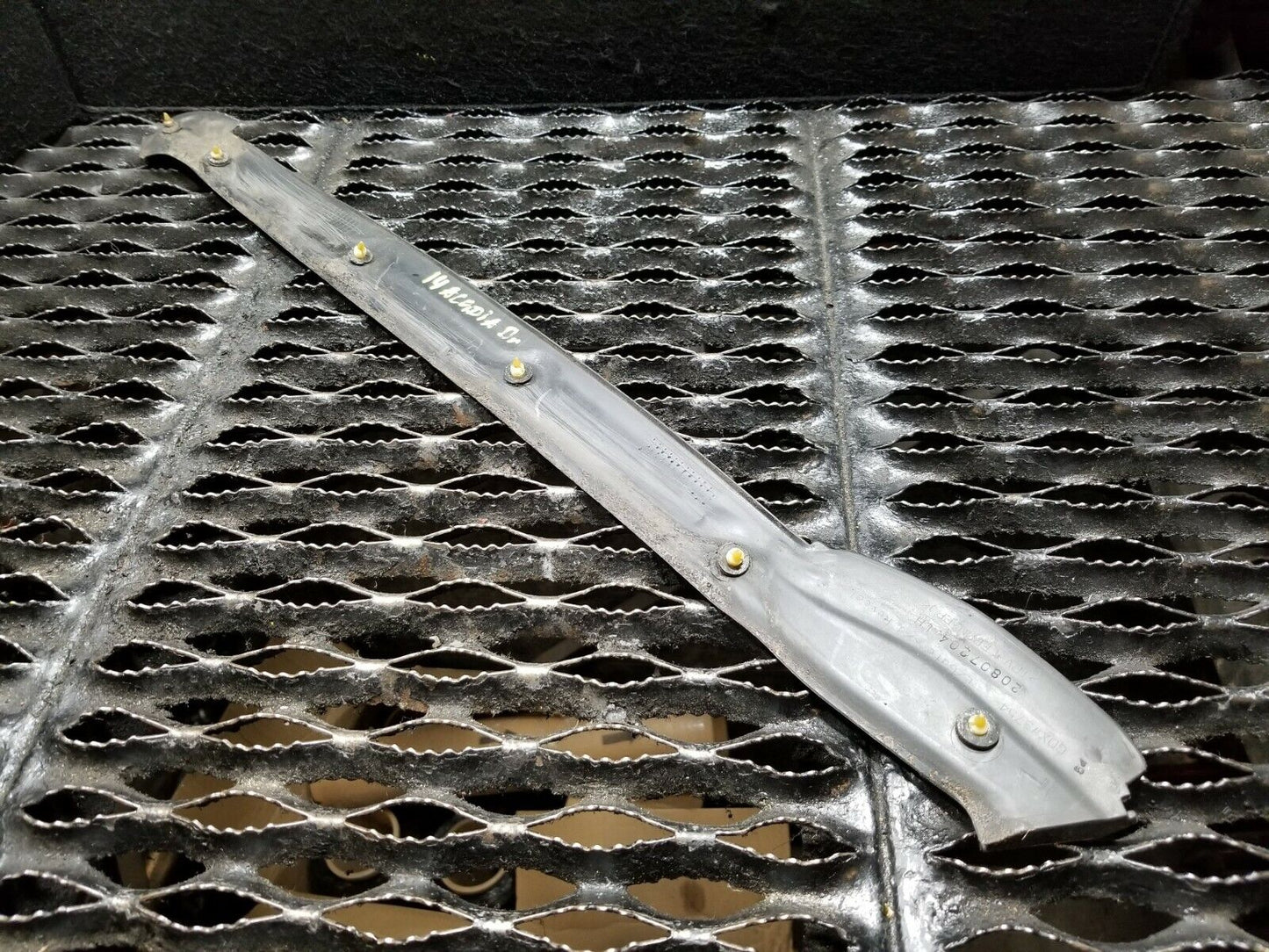 13 14 15 GMC Acadia Liftgate Tailgate Seal Strip Left Driver 20807204 OEM