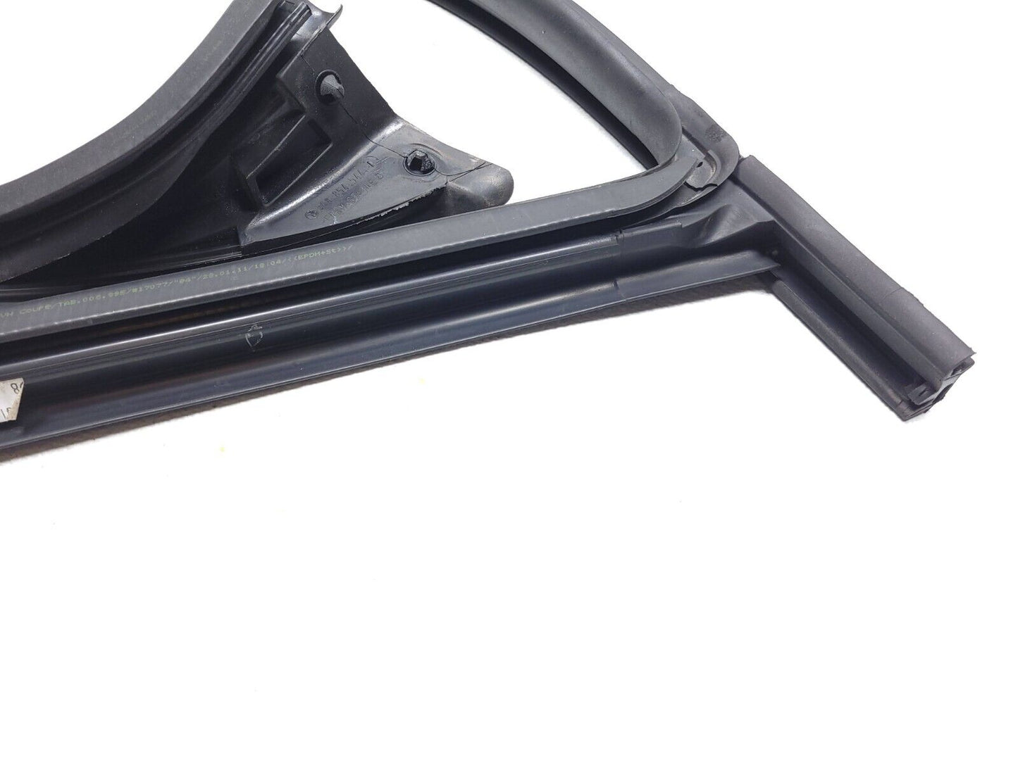 09 10 11 12 Volkswagen Cc Door Weatherstrip Seal Front Right Passenger Side OEM