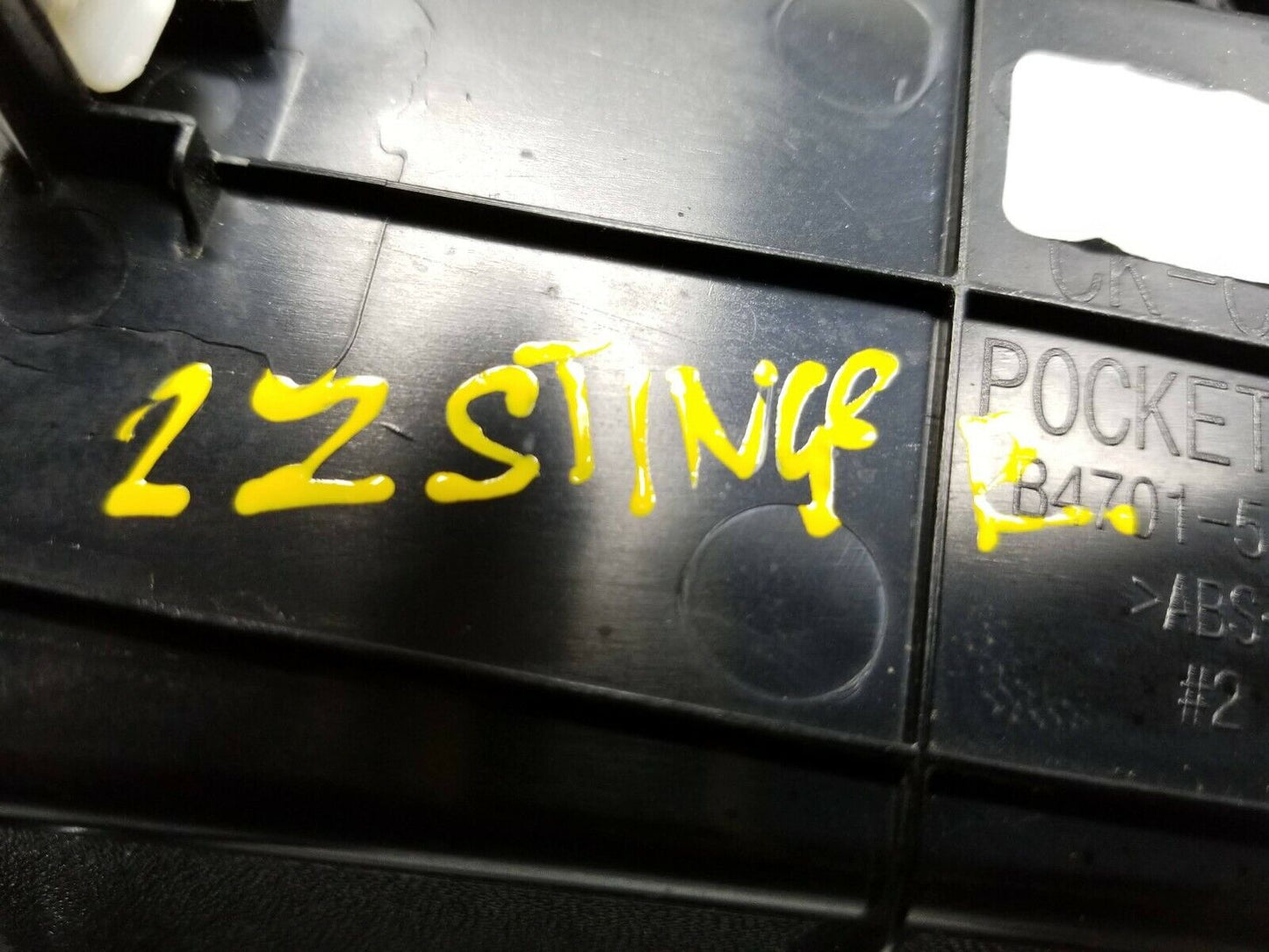 20 21 22 Kia Stinger Gear Shifter Knob Cup Holder Bezel Trim OEM 312 Miles