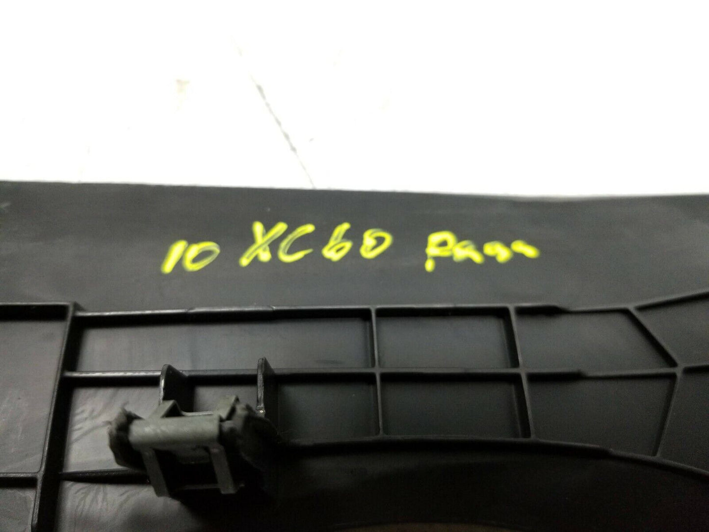 10 11 12 13 Volvo XC60 Right Pass Center Console Side Trim OEM