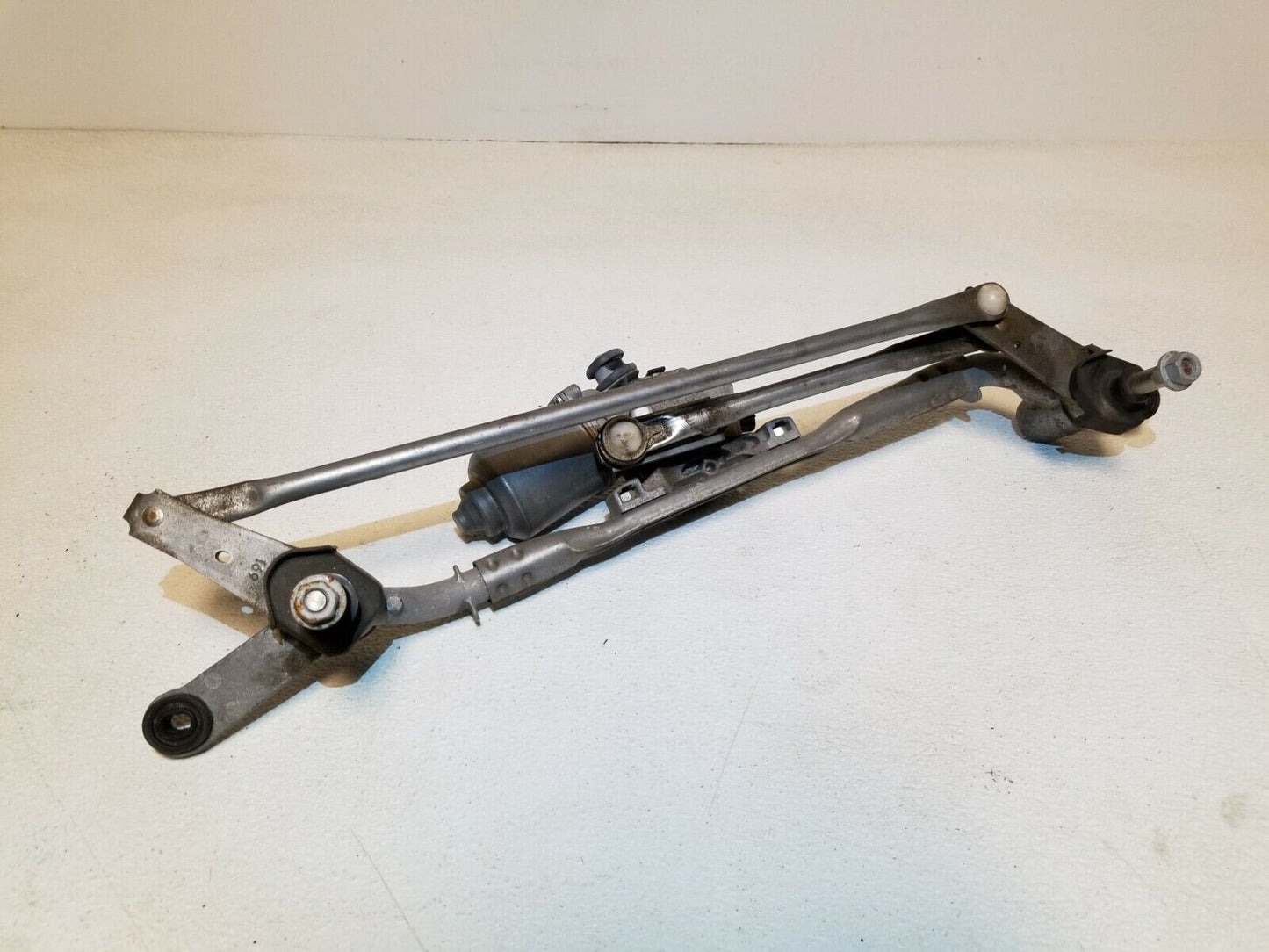 13 14 15 16  Dodge Dart Windshield Wiper Motor Transmission 68081368aa OEM 76k