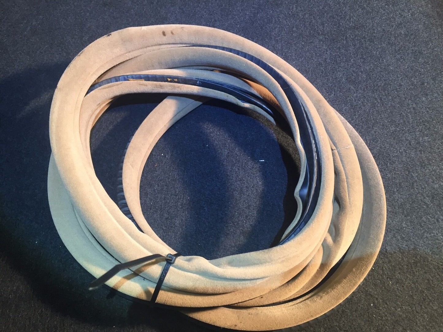 02 03 04 05 BMW 745i E65 Front Left Driver Door Weatherstrip Seal OEM