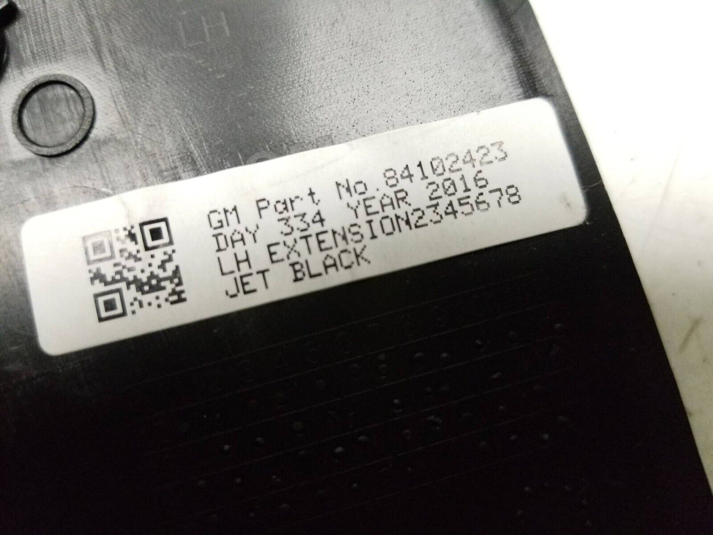 2013 - 2018 Cadillac Ats Extension Panel Trim Driver Side Left 84102423 OEM
