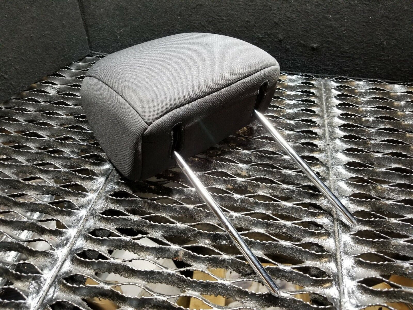 11 12 13 Kia Soul Front Left Driver Seat Headrest Head Rest OEM