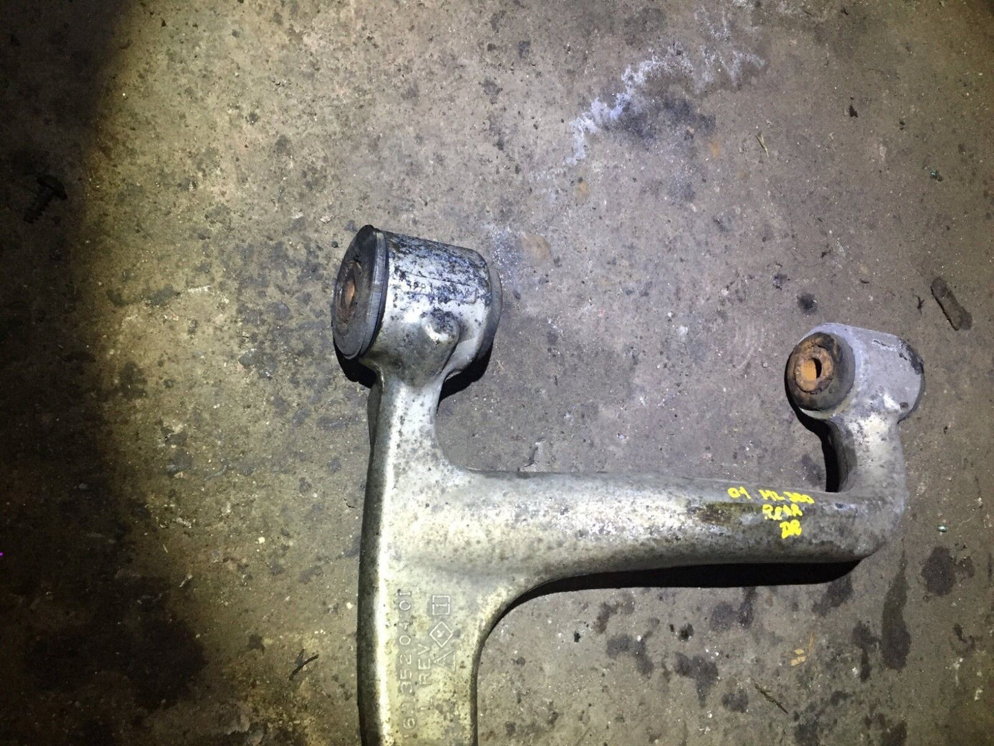 98 - 03 Mercedes Ml320 W163 Rear Left Driver Side Top Suspension Control Arm OEM