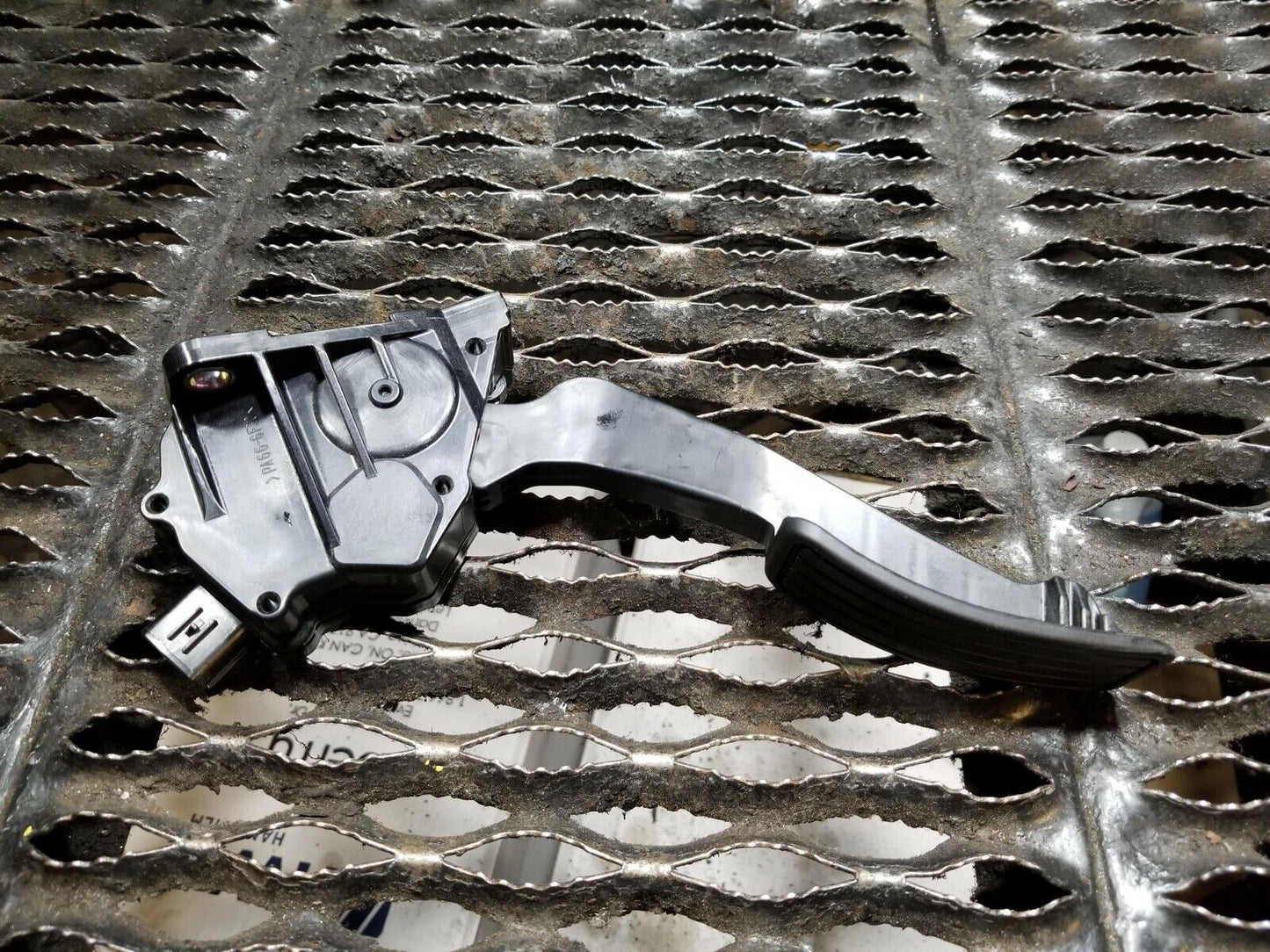 13 14 15 Subaru Xv Crosstrek Accelerator Gas Pedal OEM
