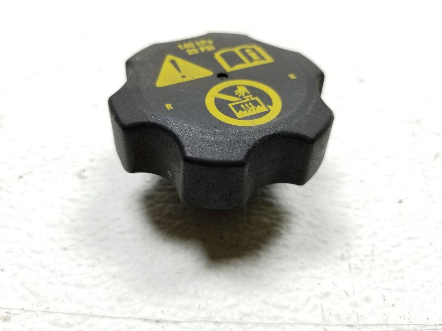 16 17 18 19 20 Chevrolet Camaro  Coolant Tank Reservoir Lid Cap 13502509 OEM