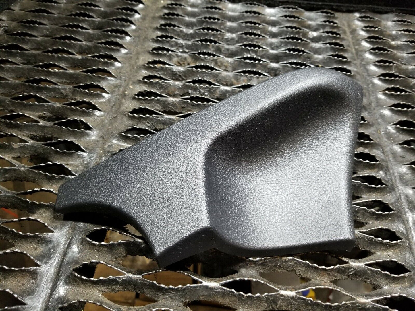 16 17 18 19 Nissan Rogue Front Left Driver Side Trim Cover Panel OEM 36k
