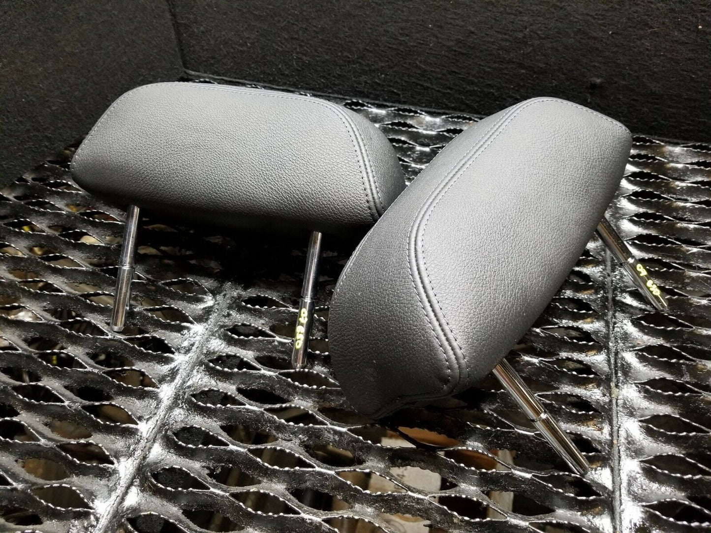 06 07 08 09 10 BMW 650i E63 Rear Headrest Left & Right OEM