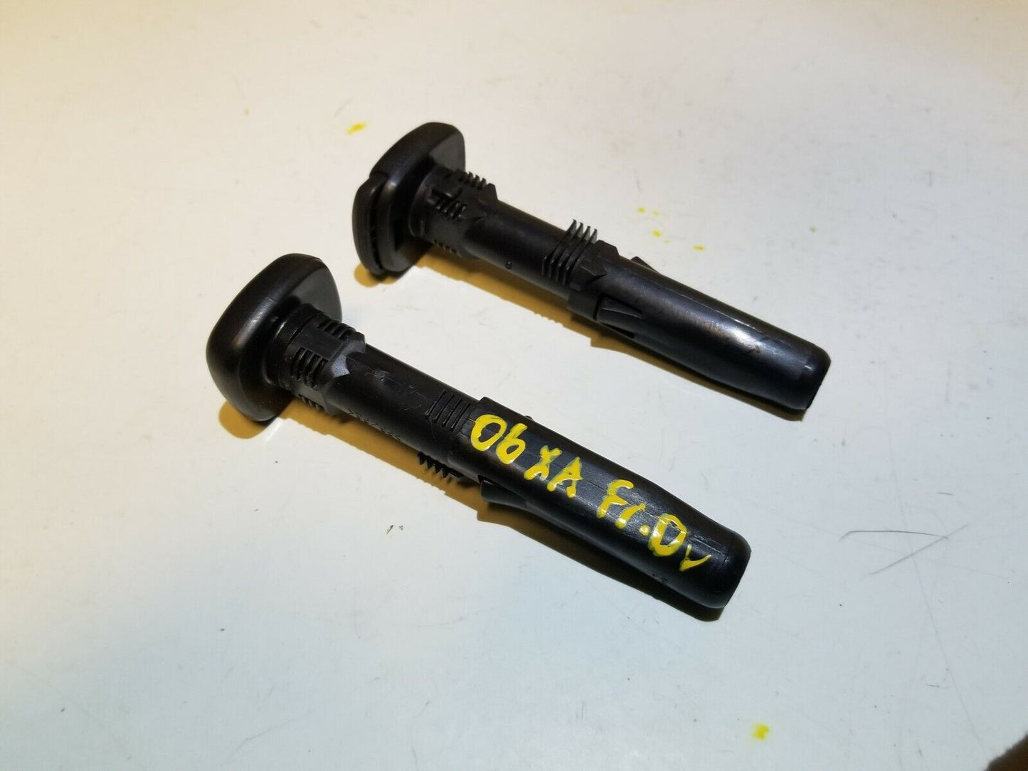 04 05 06 Scion Xa Front Left Driver Seat Headrest Guide Sleeve 2pcs OEM