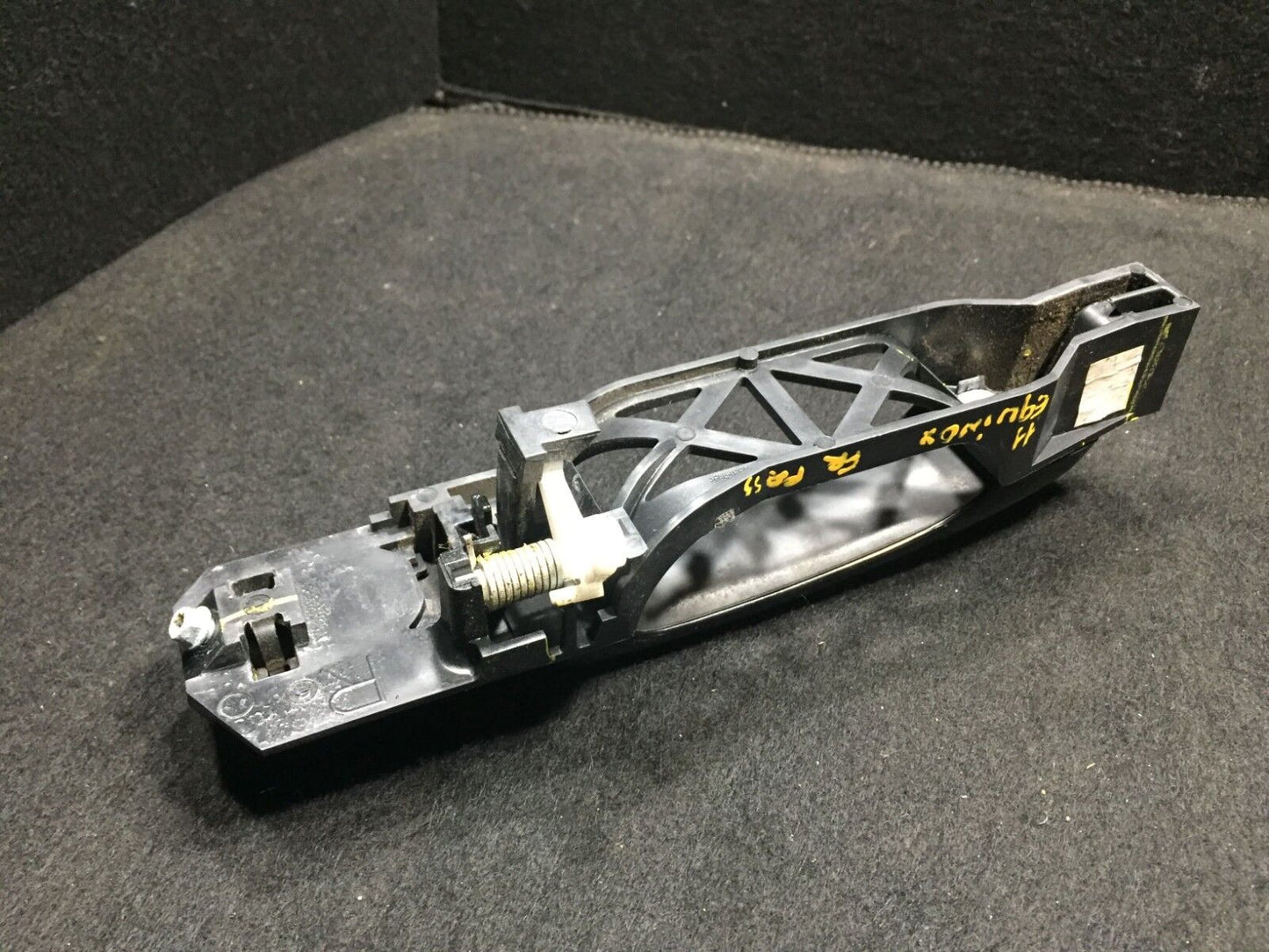 10 11 12 13 Chevrolet Equinox Front Right Pass Exterior Door Handle OEM