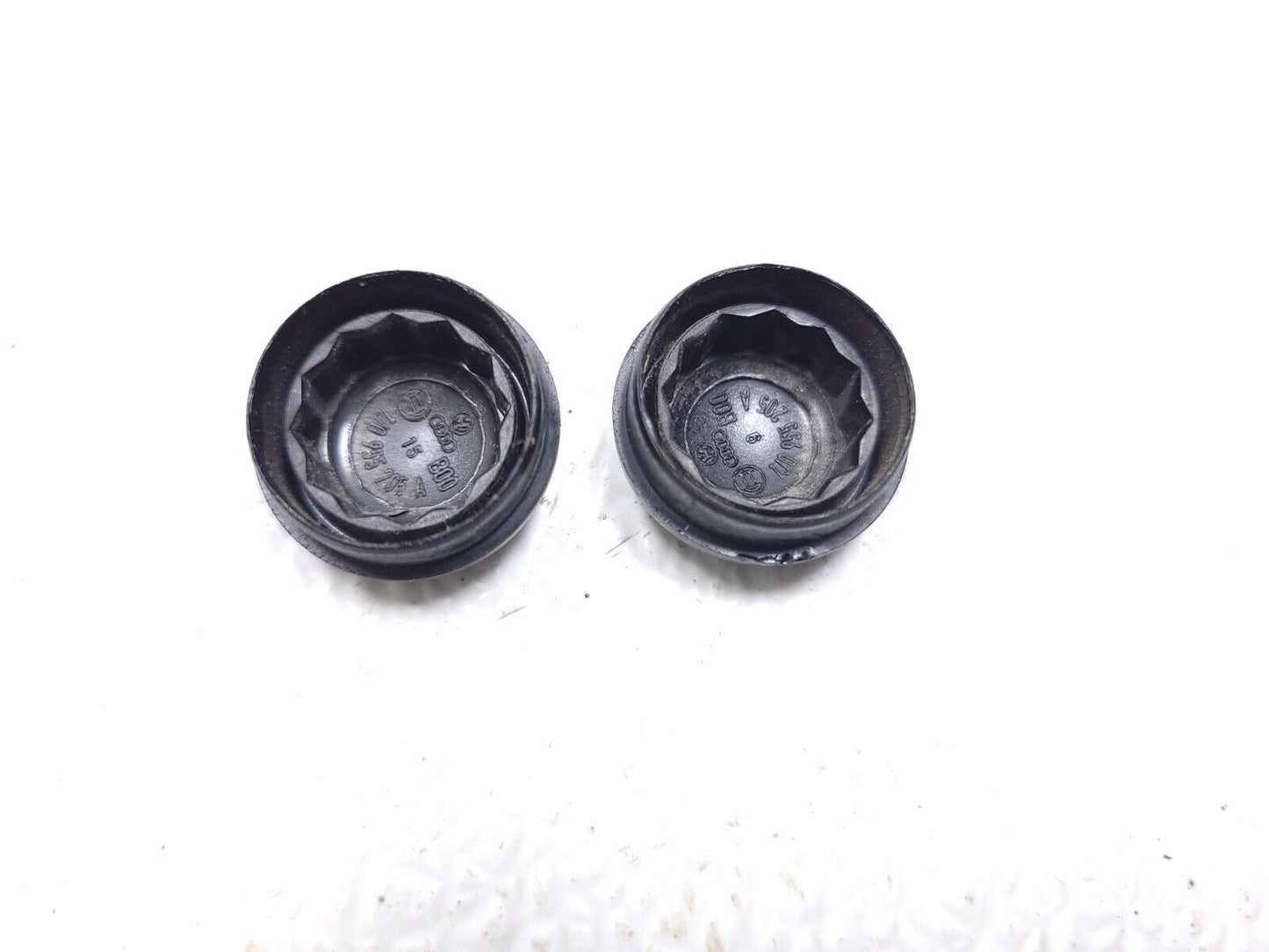 09 10 11 12 Volkswagen Cc Front Wiper Arm Bolt Cap 2pcs OEM