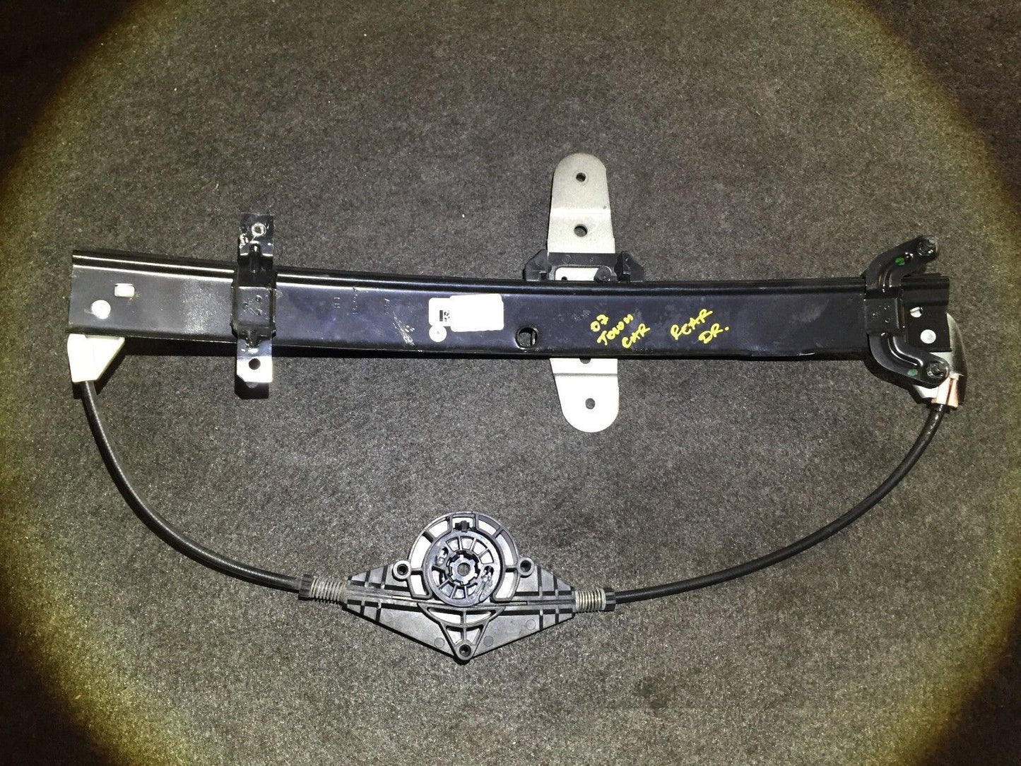 04 - 11 Lincoln Town Car Rear Left Door Window Regulator OEM