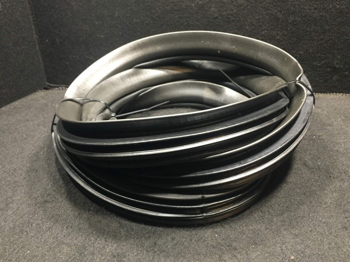 03 04 05 06 07 Cadillac CTS Rear Right Pass Door Weatherstrip Seal OEM