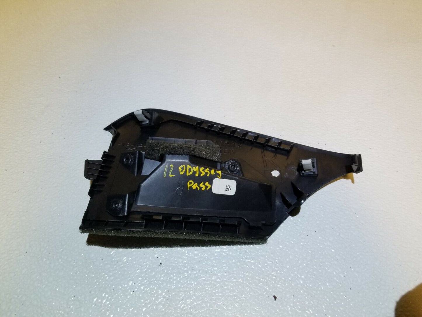 11 12 13 Honda Odyssey Window Air Vent Right Passenger Side OEM