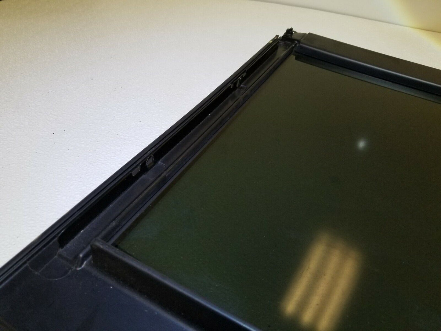 11 12 13 14 15  Audi Q7 Center Middle Sunroof Sun Roof Glass Panel OEM