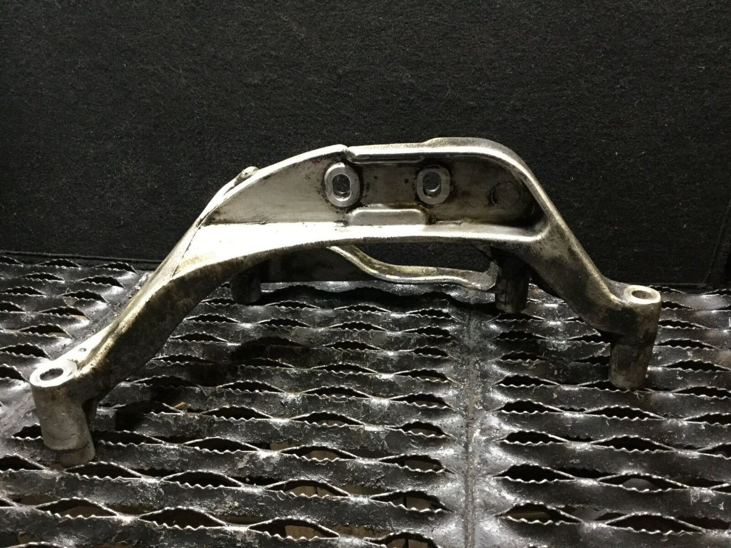 07 08 09 Suzuki Vitara Xl-7 3.6l Engine Motor Mount Bracket OEM D9