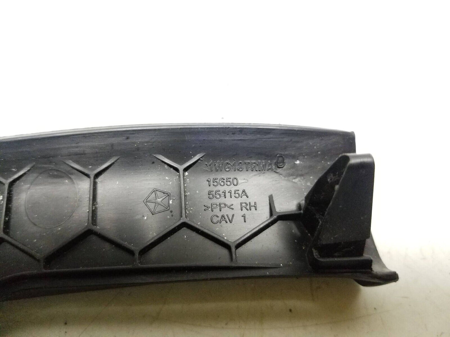 14 15 16 17 18 Jeep Cherokee A Pillar Middle Trim Right Pass Side 1wg18trmad OEM