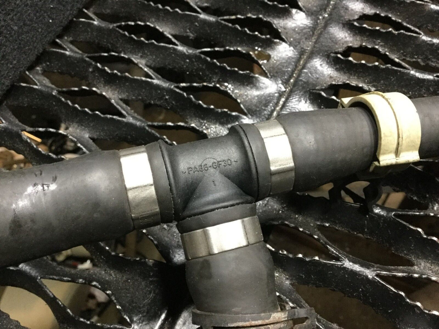 04 05 06 Porsche Cayenne 3.2l Radiator Hose Pipe Line OEM