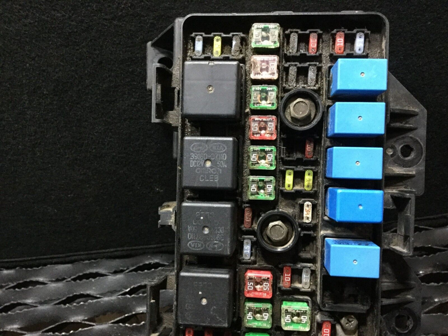 07 08 09 10 11 12 Hyundai Veracruz Main Fuse Box Engine Compartment OEM