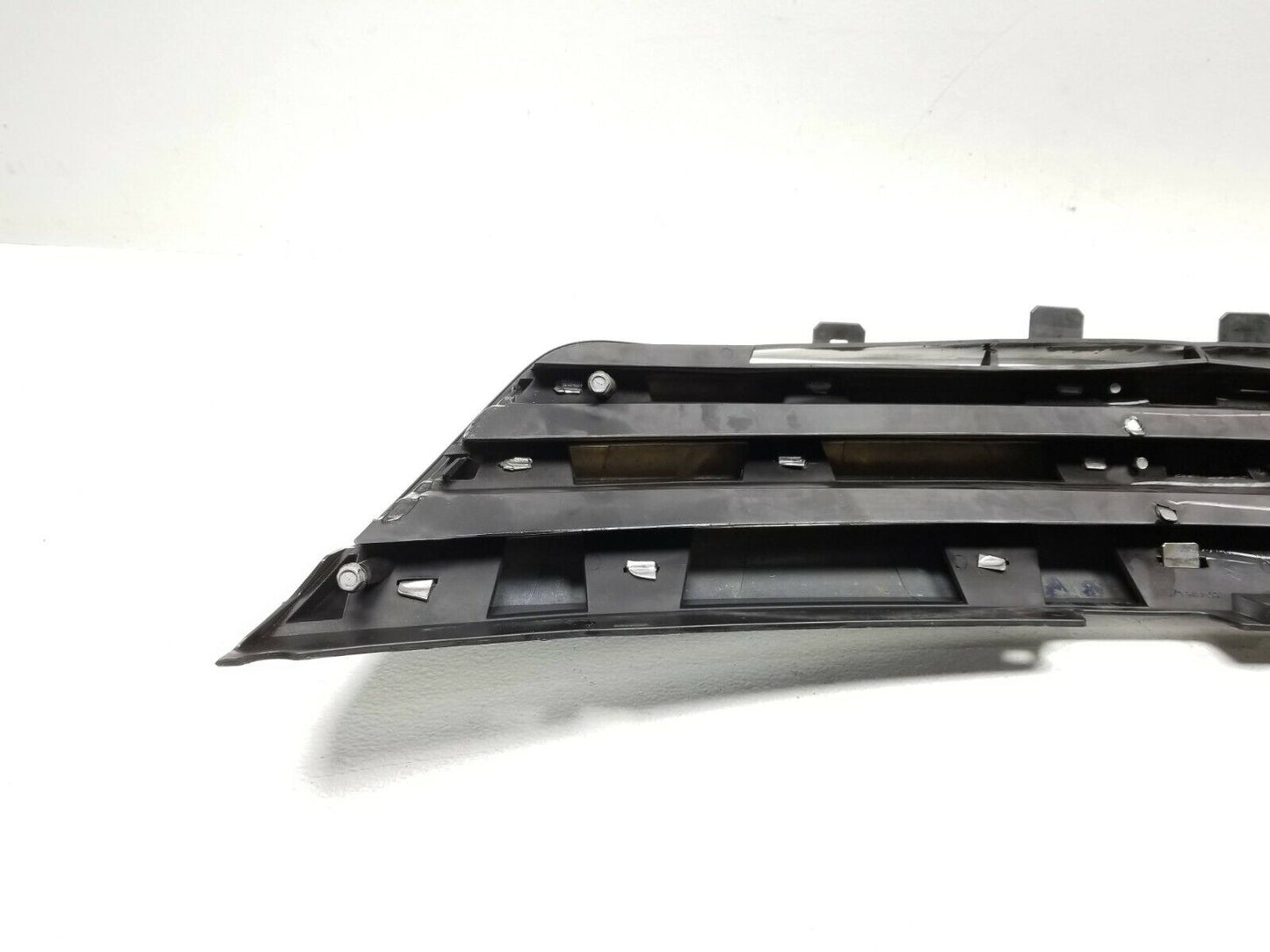 07 08 09 Suzuki Vitara Xl-7 Front Bumper Grille OEM