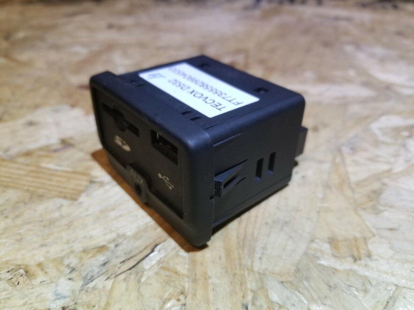 14 15 16 17 Fiat 500l Aux Jack Usb Sd Card Port OEM