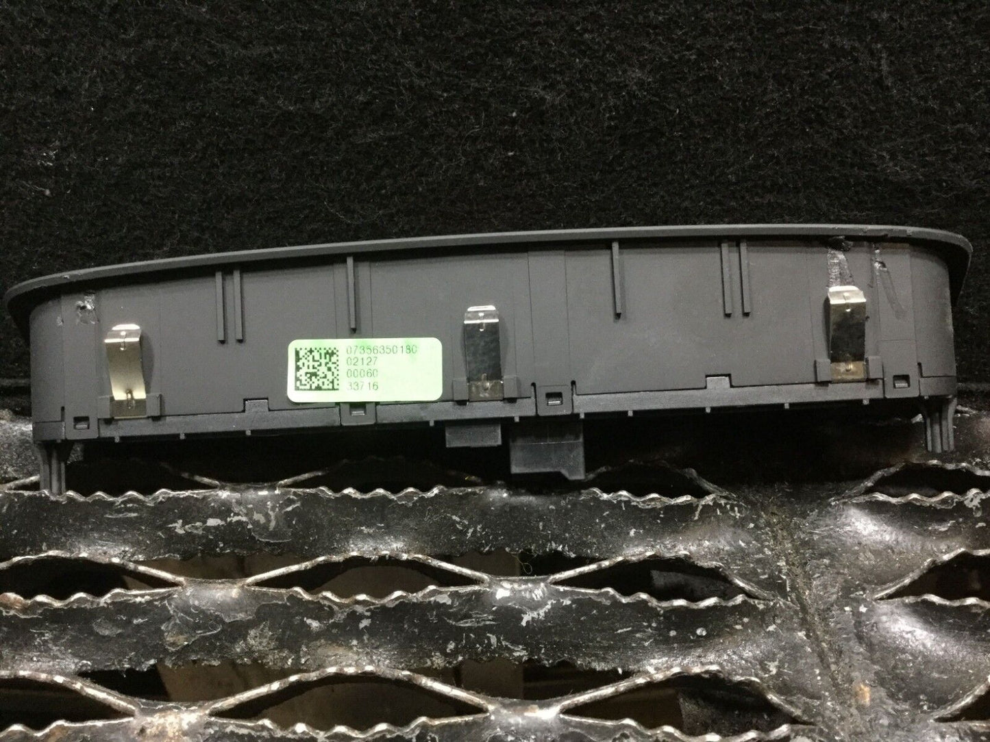 15 16 17 Jeep Renegade Dash Panel Hazard Switch Button OEM 7.000 Miles