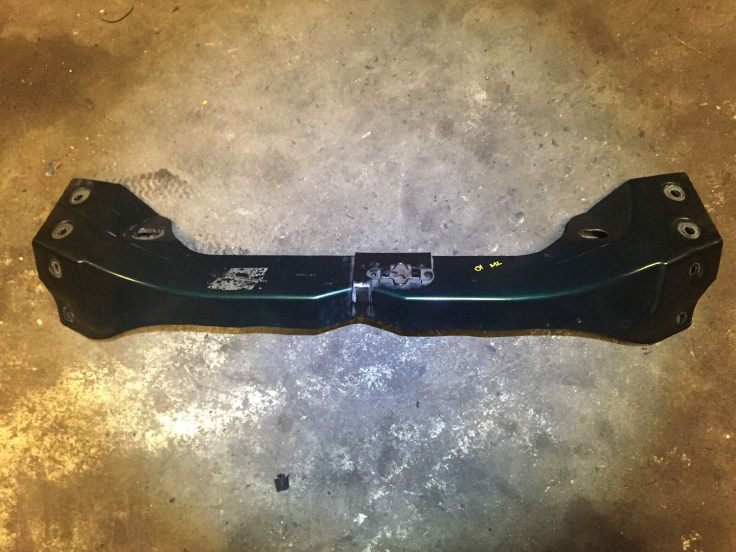 98 99 00 01 02 03 Mercedes Ml320 W163 Front Upper Radiator Core Support OEM D34