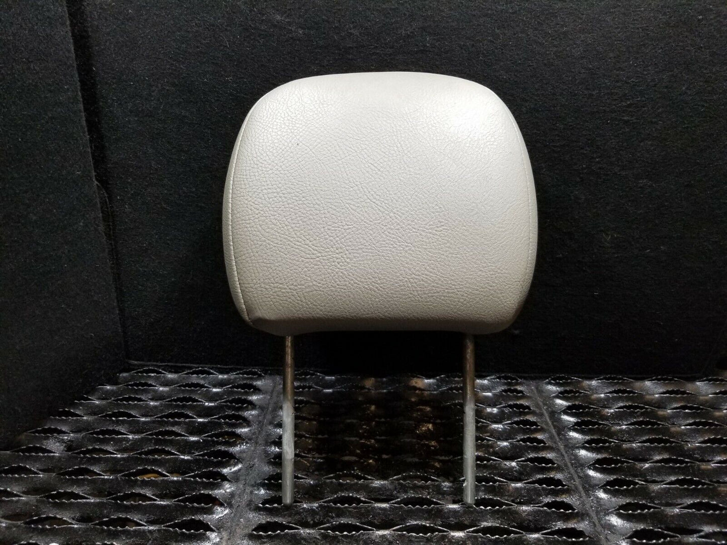 04 05 06 Chrysler Sebring Convertible Front Pass Seat Headrest Head Rest OEM