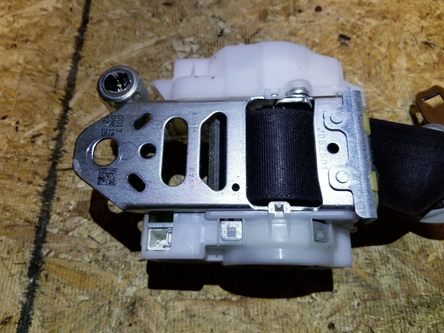 09 10 11 12 13 Lexus IS250 Front Right Passenger Seat Belt Retractor OEM
