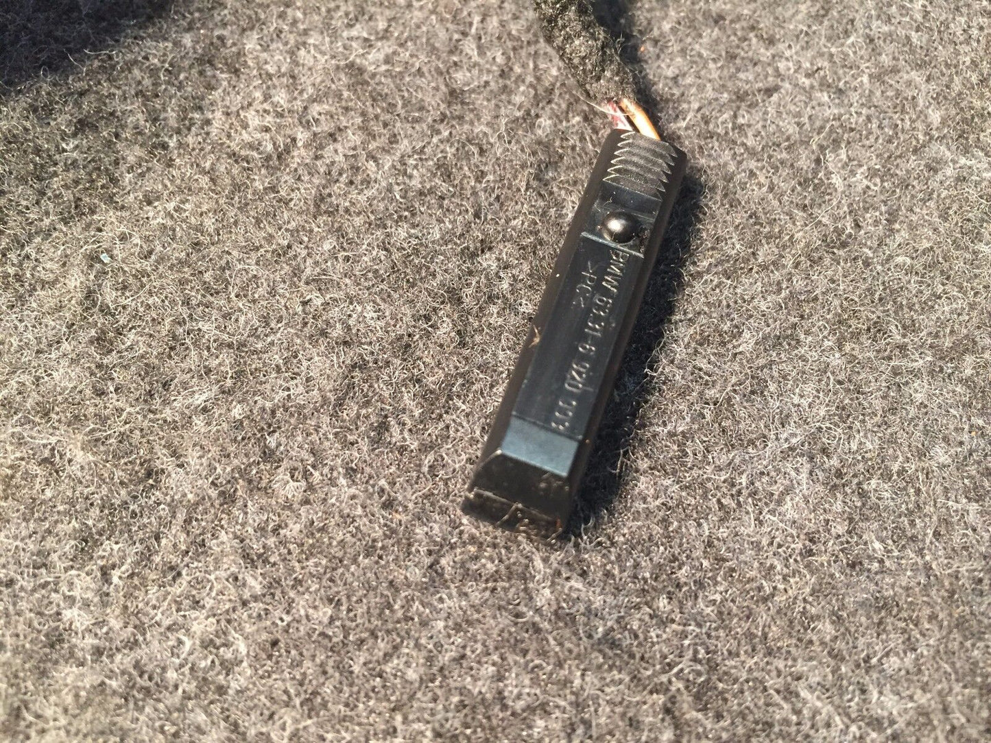 02 03 04 05 BMW 745i E65 Center Console Trim Cover Panel Light Harness OEM