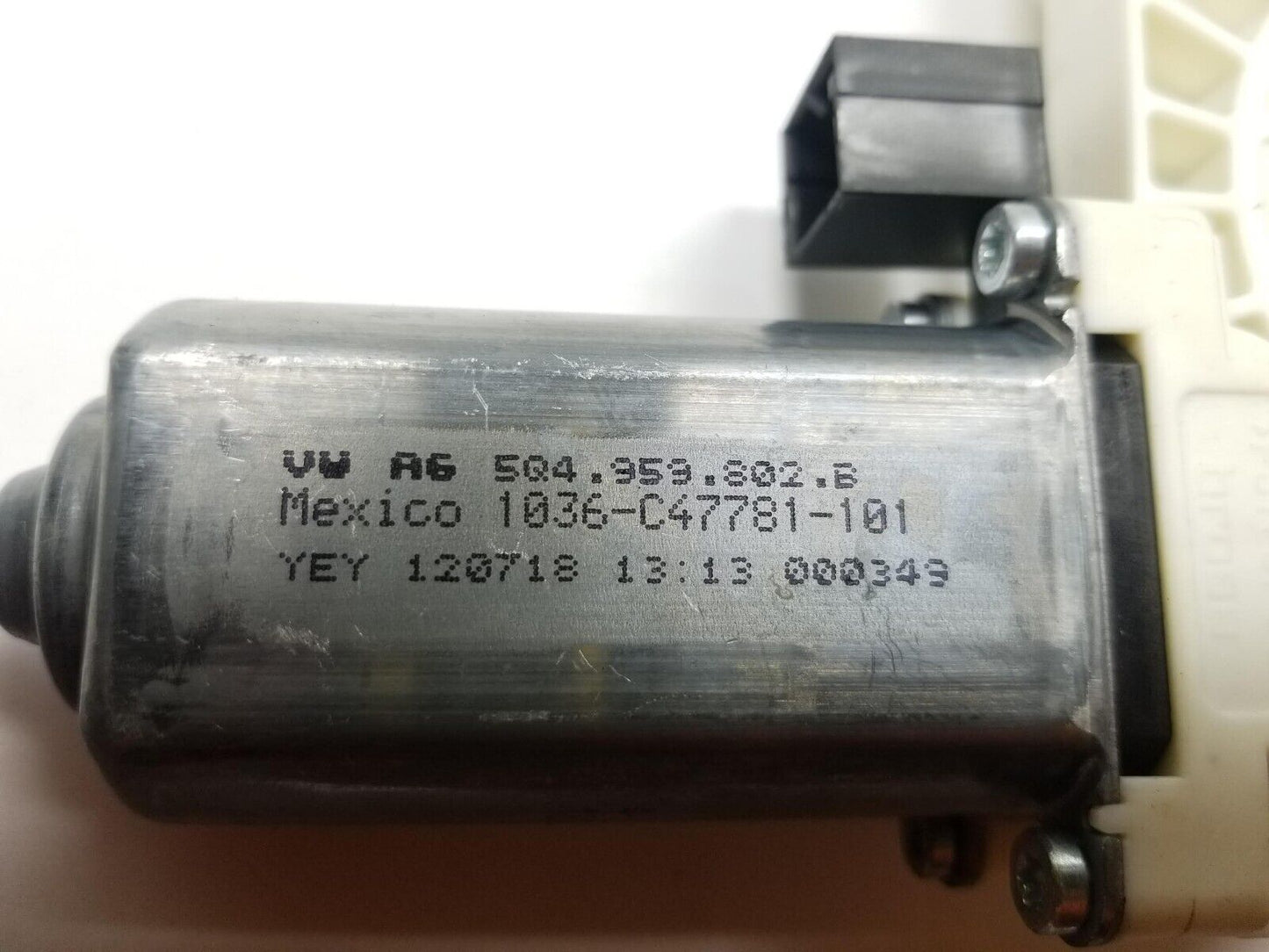 19 20 21 Volkswagen Jetta Front Right Passenger Side Window Motor 5q4959802b OEM