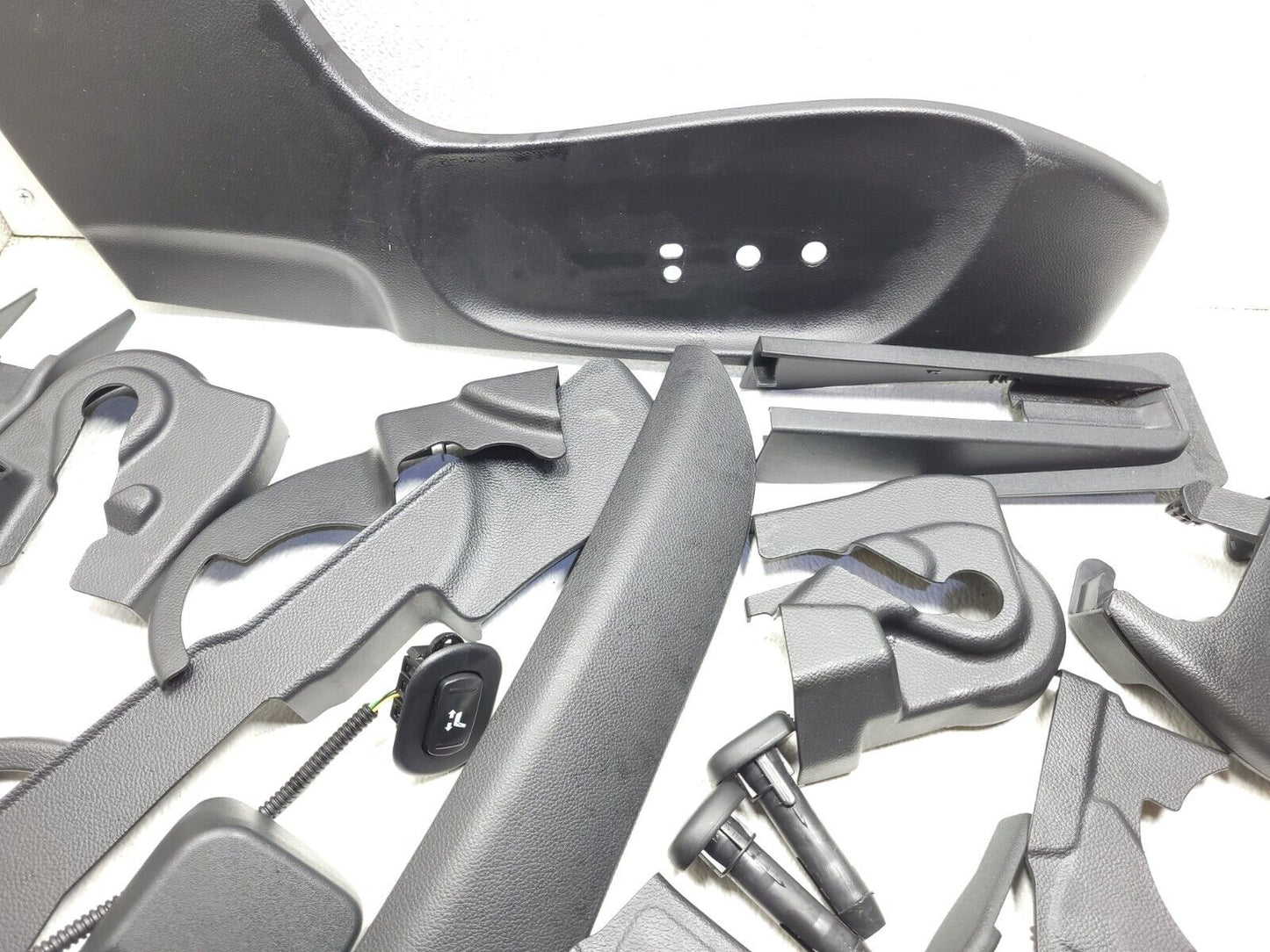 2014 2015 Infiniti Q60 Coupe Front Seat Trim Passenger Right OEM