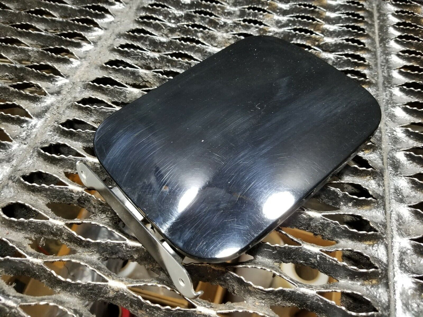 14 15 Infiniti Q40 Fuel Tank Door Lid OEM