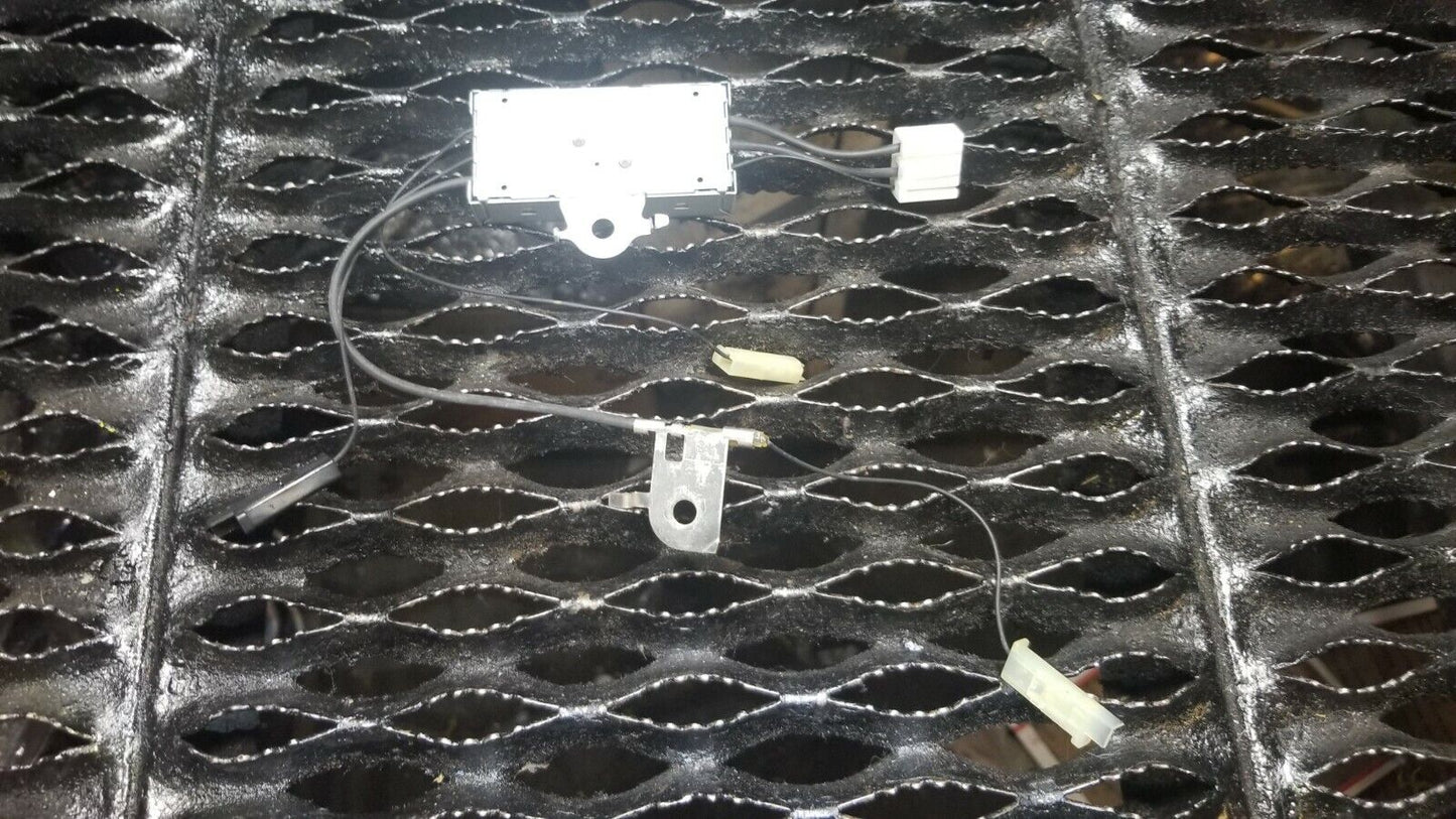 10 11 Toyota Camry Hybrid Antenna Amplifier Amp Booster 86300-06071 OEM