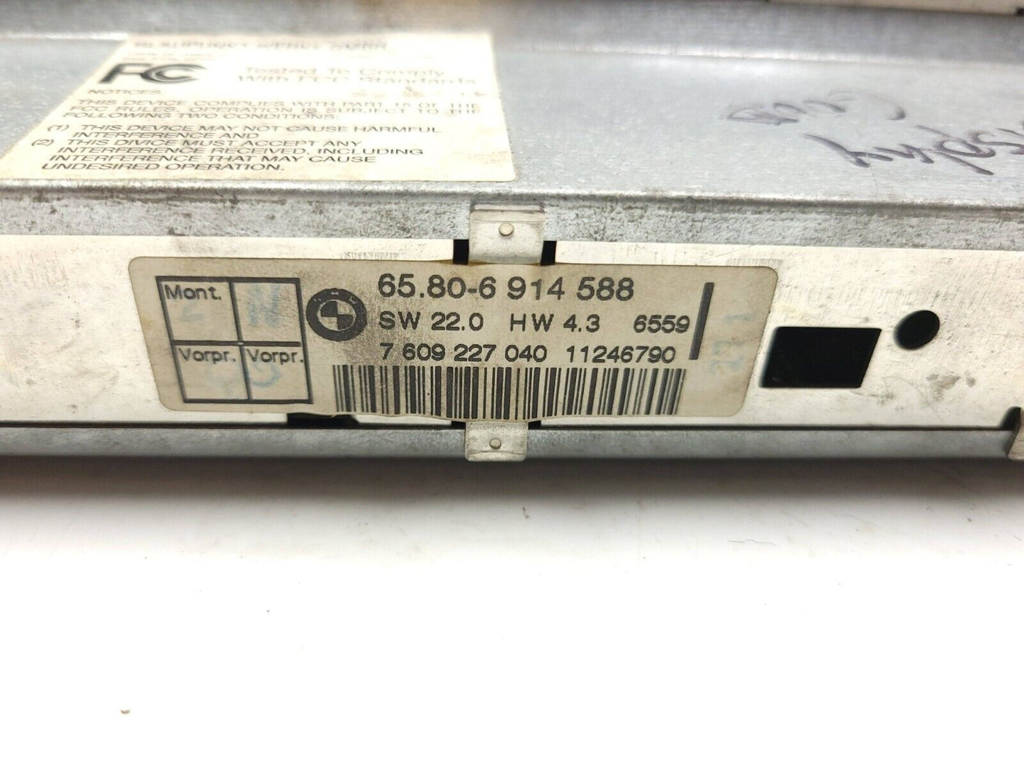 01-03 BMW 5-series 530i E39radio Stereo Face Plate 65.80-6914588 OEM
