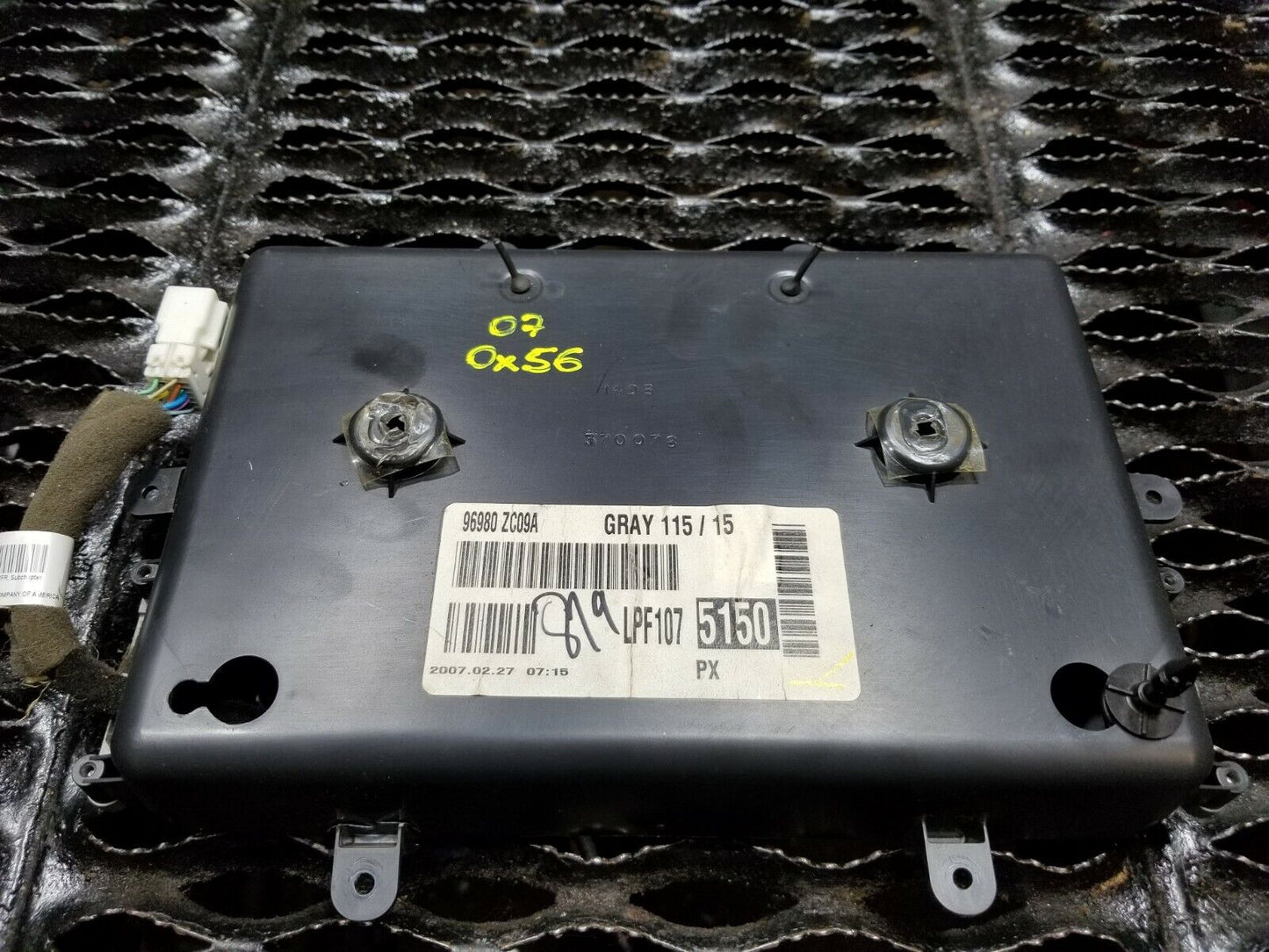 04 05 06 07 Infiniti QX56 Roof Information Gps Tv Display Screen OEM !!stuck!!